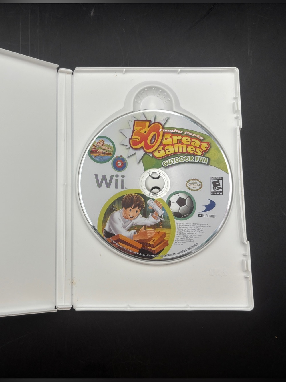 Family Party: 30 Great Games Outdoor Fun (Nintendo Wii, 2009) Disc Only - GUC